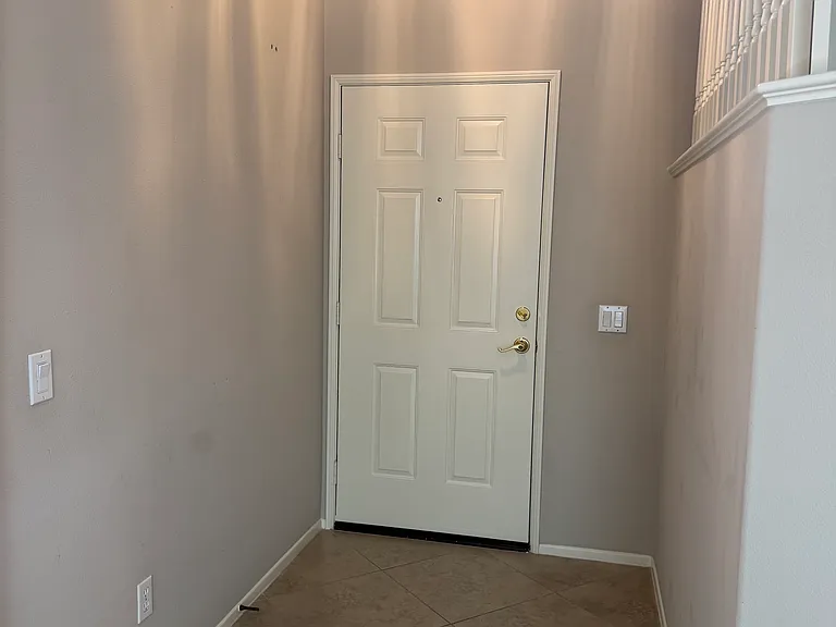 431 W Bay St — Photo 3