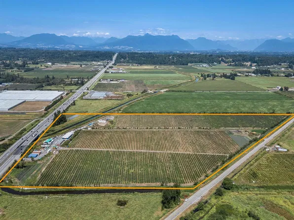 7650 176th St, Surrey, BC V3S 7B1