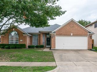 5676 Rockport Ln, Haltom City, TX 76137