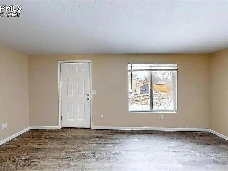 2411 E Saint Vrain St #101 — Photo 6