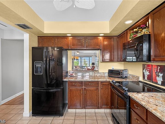 4th image of 1502 Myerlee Country Club Blvd