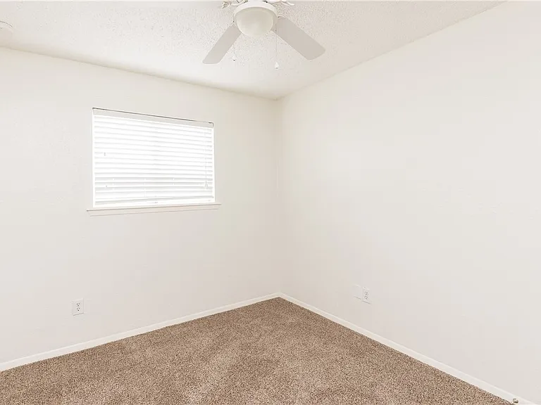 5133 Middlecoff Rd — Photo 19