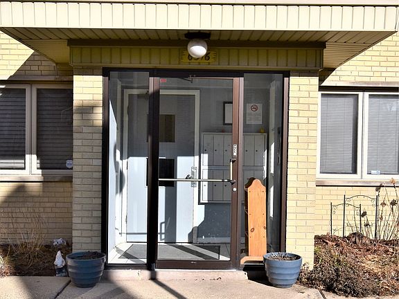 3rd image of 6316 N Paulina St APT 1C