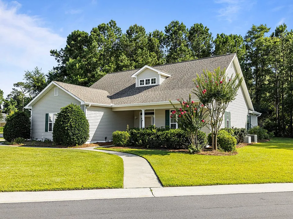 212 Carefree Ln