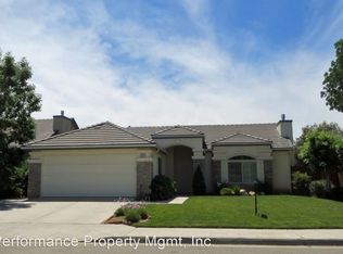 7698 N Paula Ave, Fresno, CA