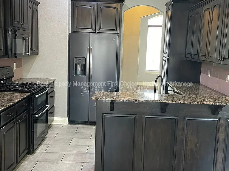 8763 Apple Gln — Photo 11