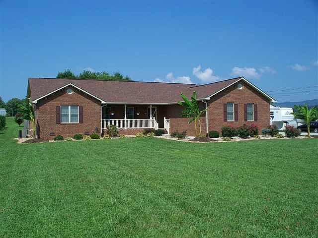 1st image of 219 Isenburg Ln