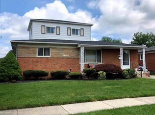 11435 Newbern Dr, Warren, MI 48093