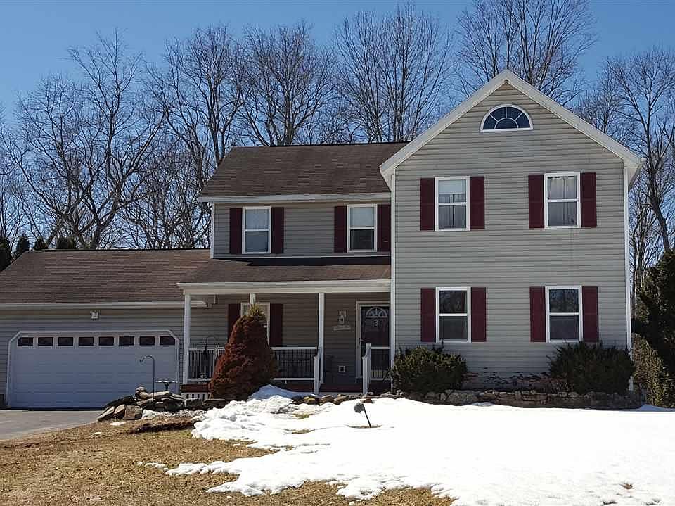 1st image of 13 Suffolk Ln