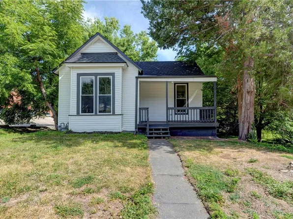 2613 Delaware St, Saint Joseph, MO 64506