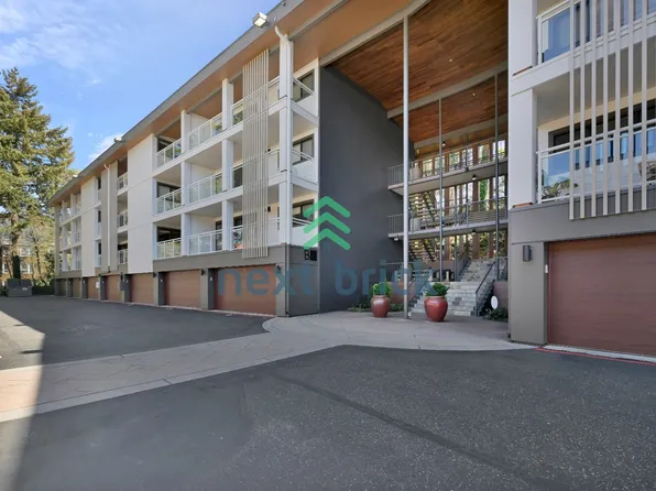 130 105th Ave SE APT 308, Bellevue, WA 98004