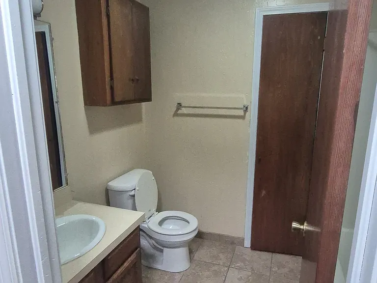419 S Oakdale Dr #4 — Photo 10