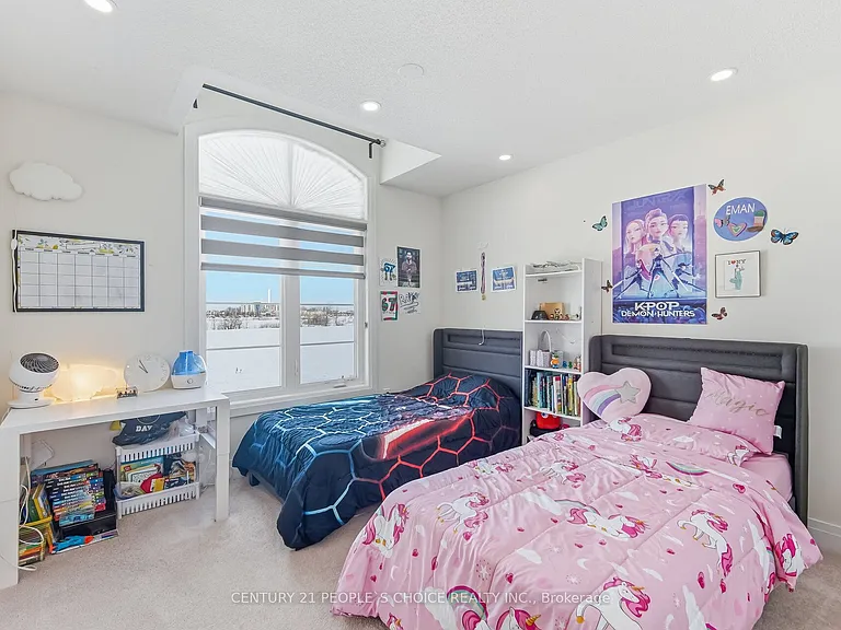 744 E Kennedy Cir W #UPPER — Photo 31
