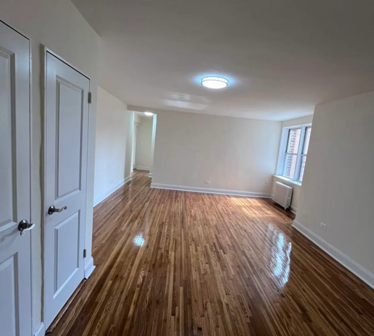 2 bed, 900 sqft, $2,700 — Photo 3