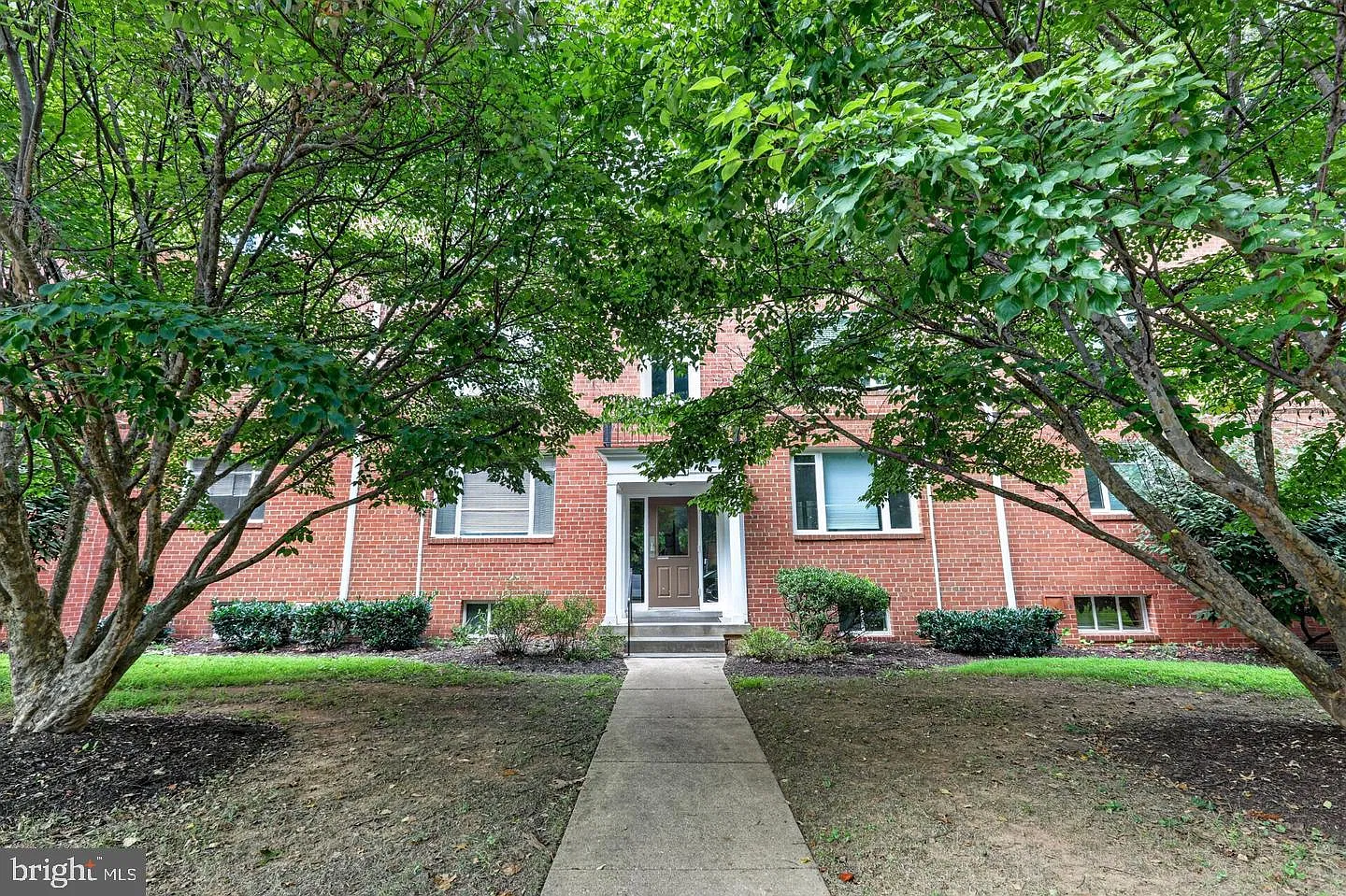 10406 Montrose Ave — Photo 2