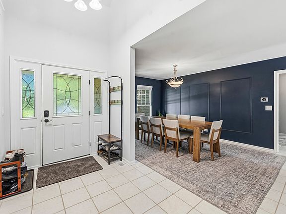 3rd image of 271 Northwind Dr