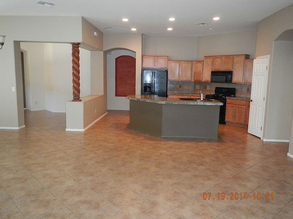 2nd image of 15281 S Via Lago Del Encanto