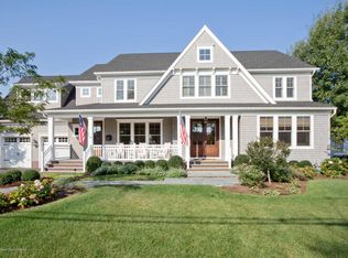32 Navesink Dr, Monmouth Beach, NJ