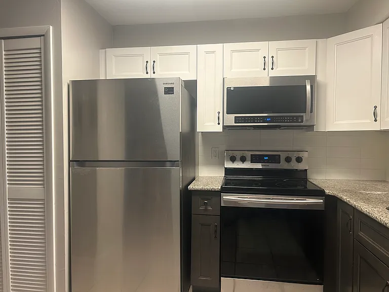 608 Casa Park Ct #J — Photo 15
