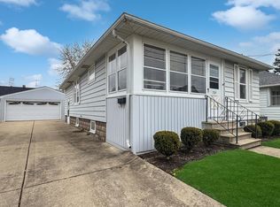 2720 73rd St, Kenosha, WI 53143