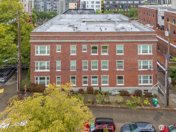 905 NE 43rd Street #107, Seattle, WA 98105