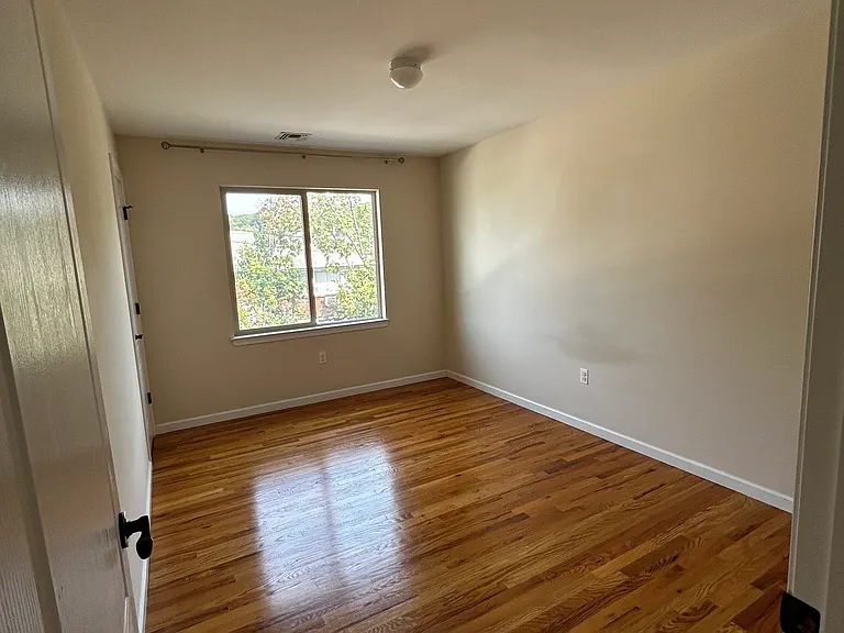 31 Tillman St — Photo 14