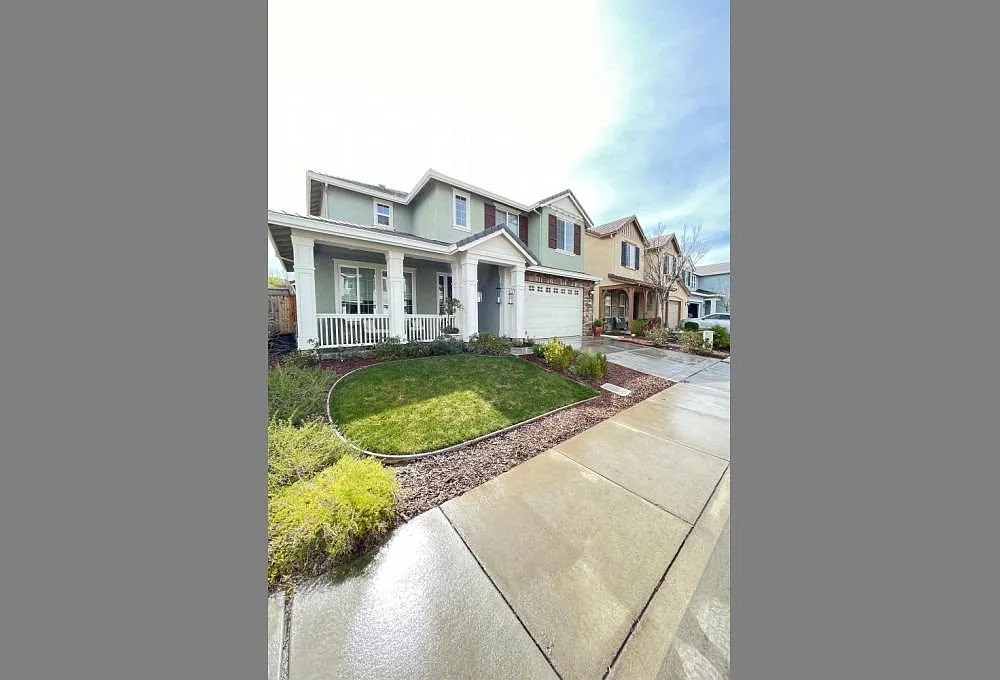 8515 Pinehollow Cir photo 1