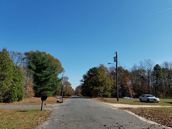 5th image of 632 Elm Ave