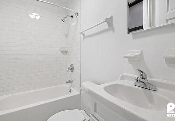 5th image of 524 W 162nd St APT 3C