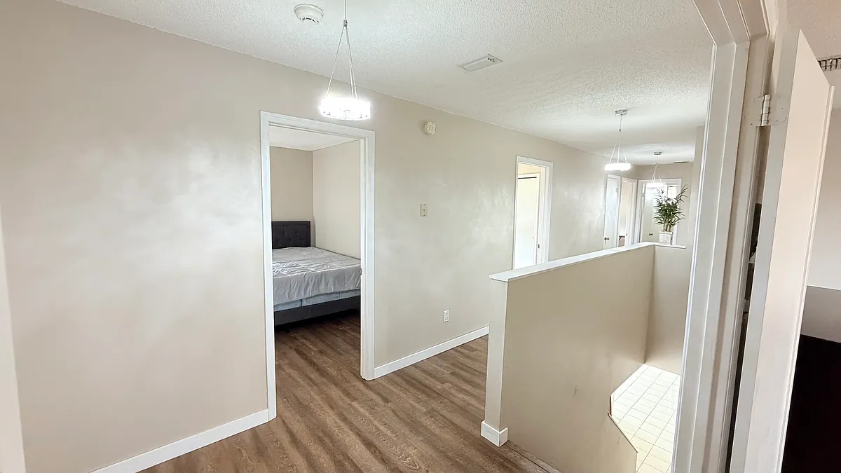 Building Photo - 3113 Fairfield Dr