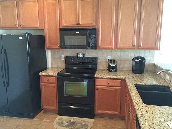 3rd image of 327 Provence Pl