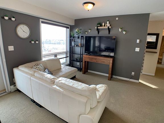 3rd image of 248 Grosbeak Way #406