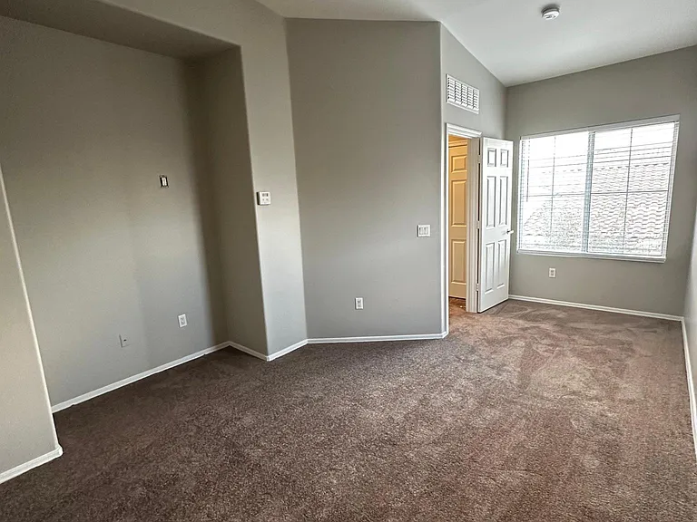 2450 W Glenrosa Ave — Photo 15