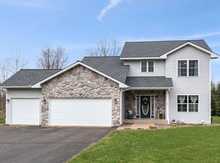 466 Dylan Ct, Hudson, WI 54016