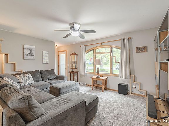 3rd image of 1780 Woodrun Dr SE