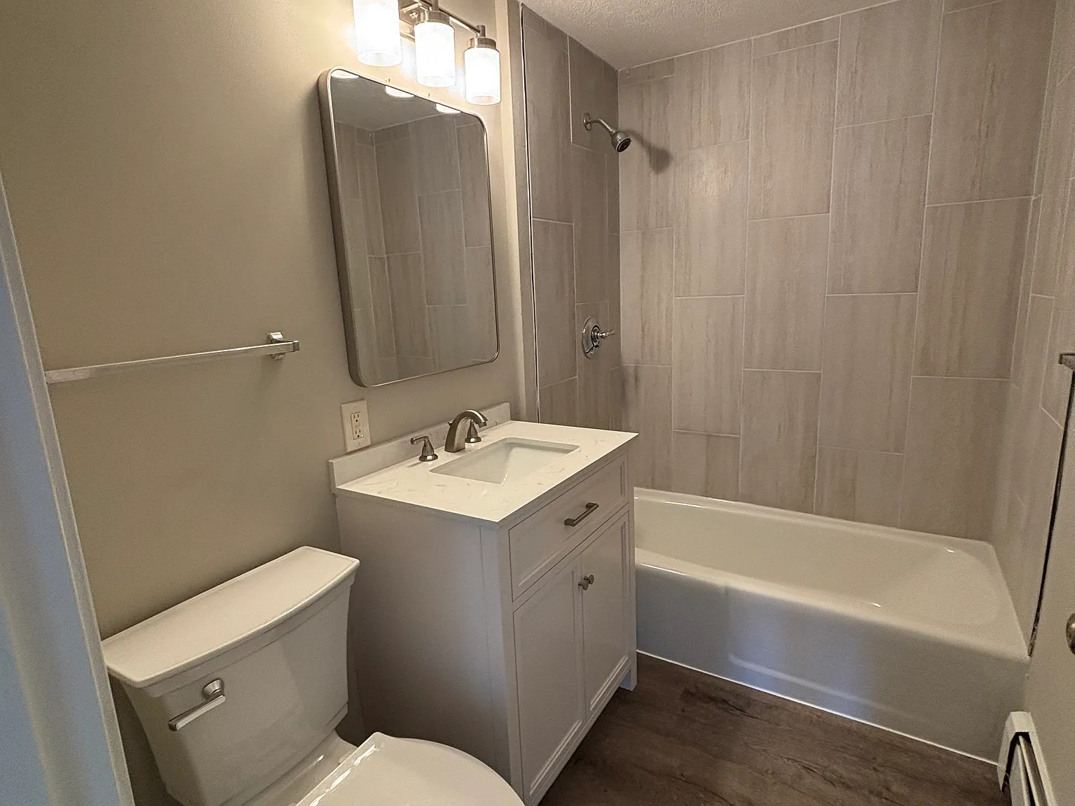 2 bed, 1200 sqft, $1,975 — Photo 2