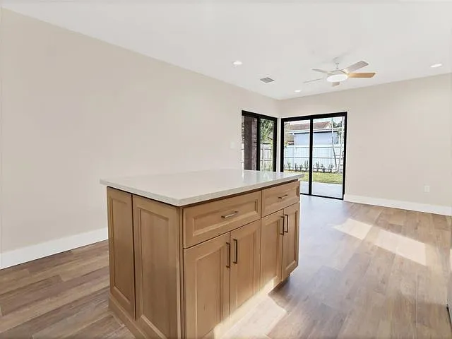 391 NW 58th Ave — Photo 9
