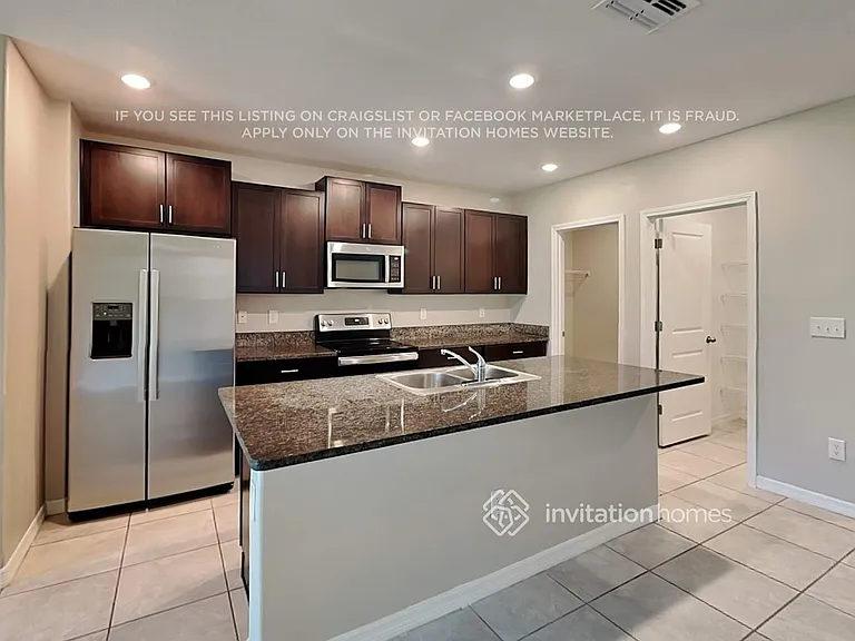 2242 Treesdale Ave — Photo 6
