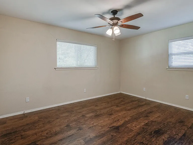 612 Vine St — Photo 22