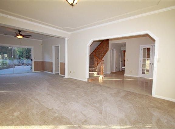 3rd image of 208 Lost Creek Dr