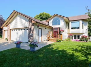 5004 E Brennan Dr, Sioux Falls, SD 57110