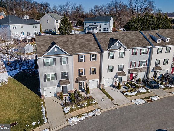 3rd image of 125 Sussex Pl