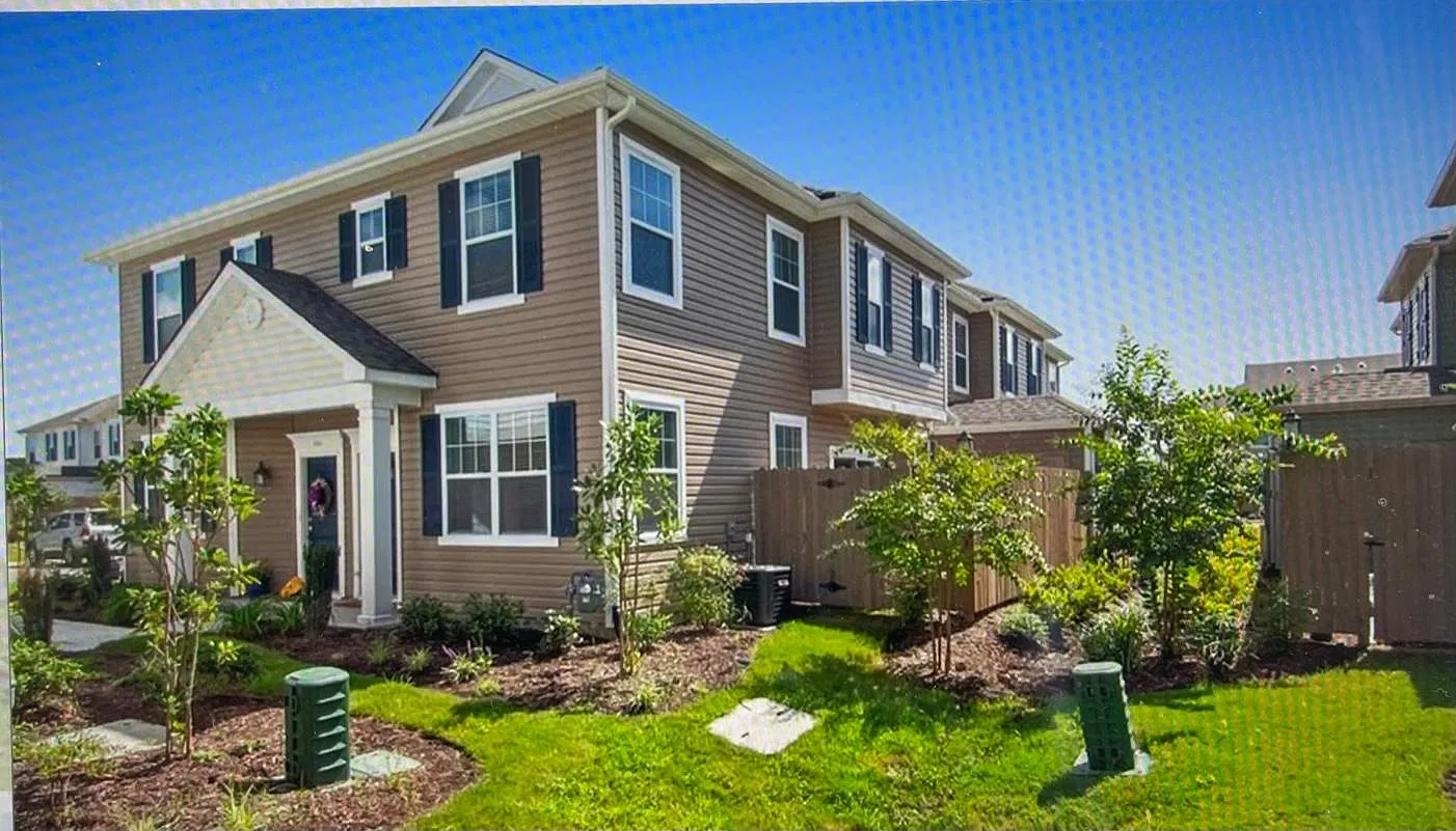 2 bed, 1350 sqft, $2,250 — Photo 3