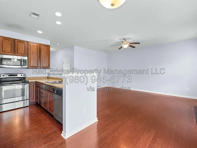 14054 Singleleaf Ln — Photo 8