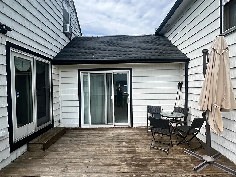 65 Harrison St — Photo 3