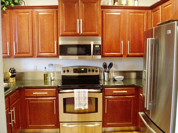 Kitchen with Upgrades throughout - great for the serious cook and entertaining