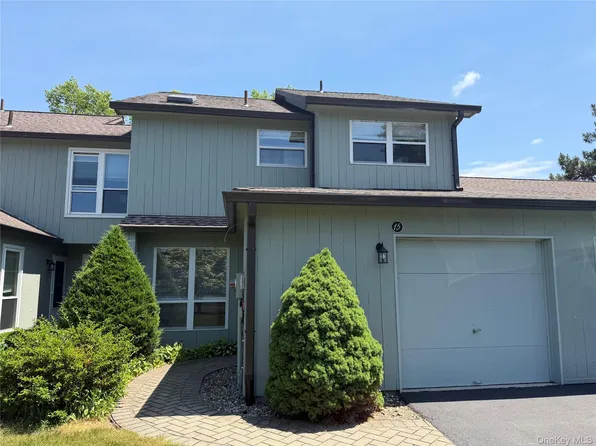15 Pond Dr W, Rhinebeck, NY 12572