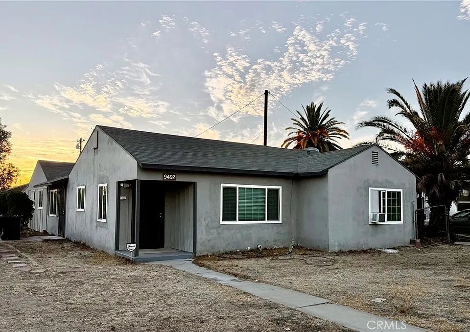9492 Evergreen Ln