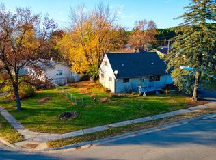 507 Hampshire Dr, Hoyt Lakes, MN 55750