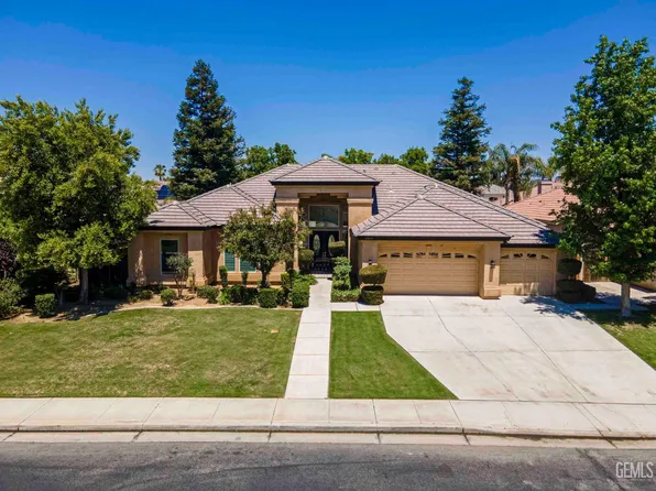 13010 Williamsburg Pl, Bakersfield, CA 93314
